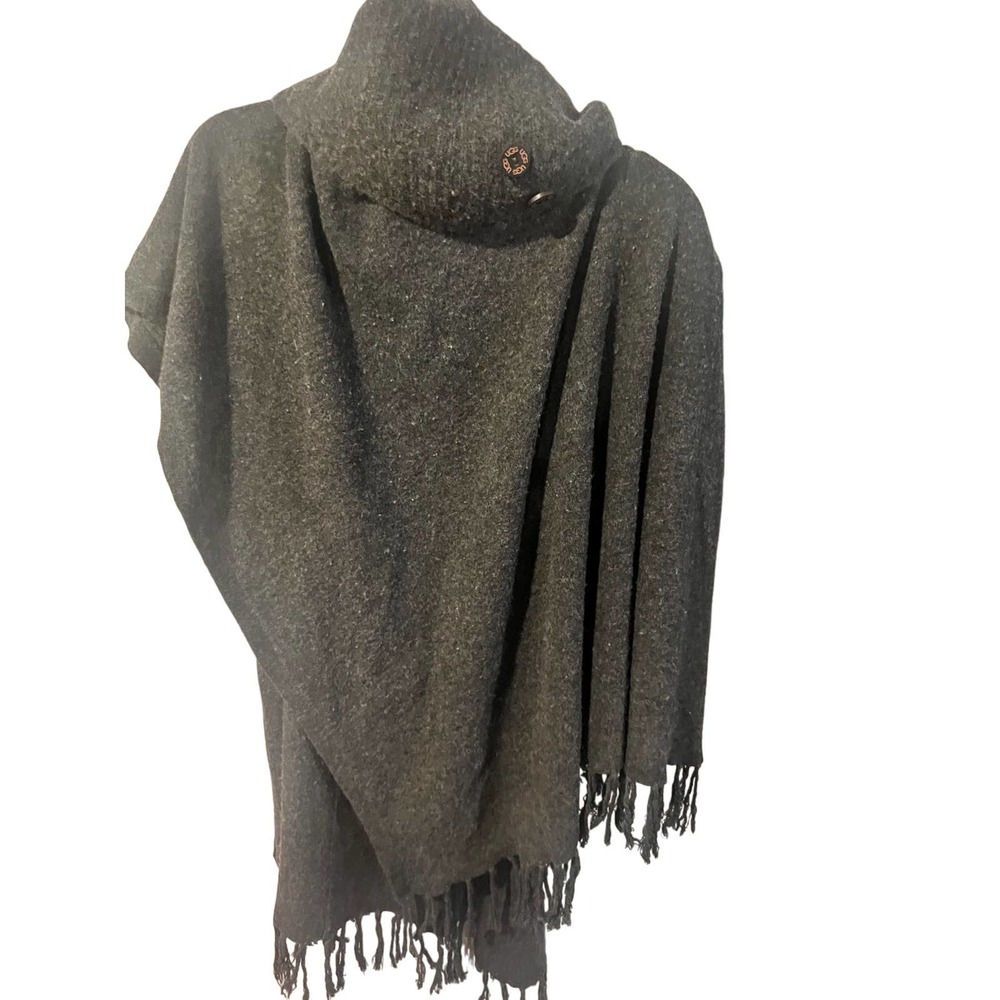 Ugg Australia Woman’s Poncho Sweater 100% Wool